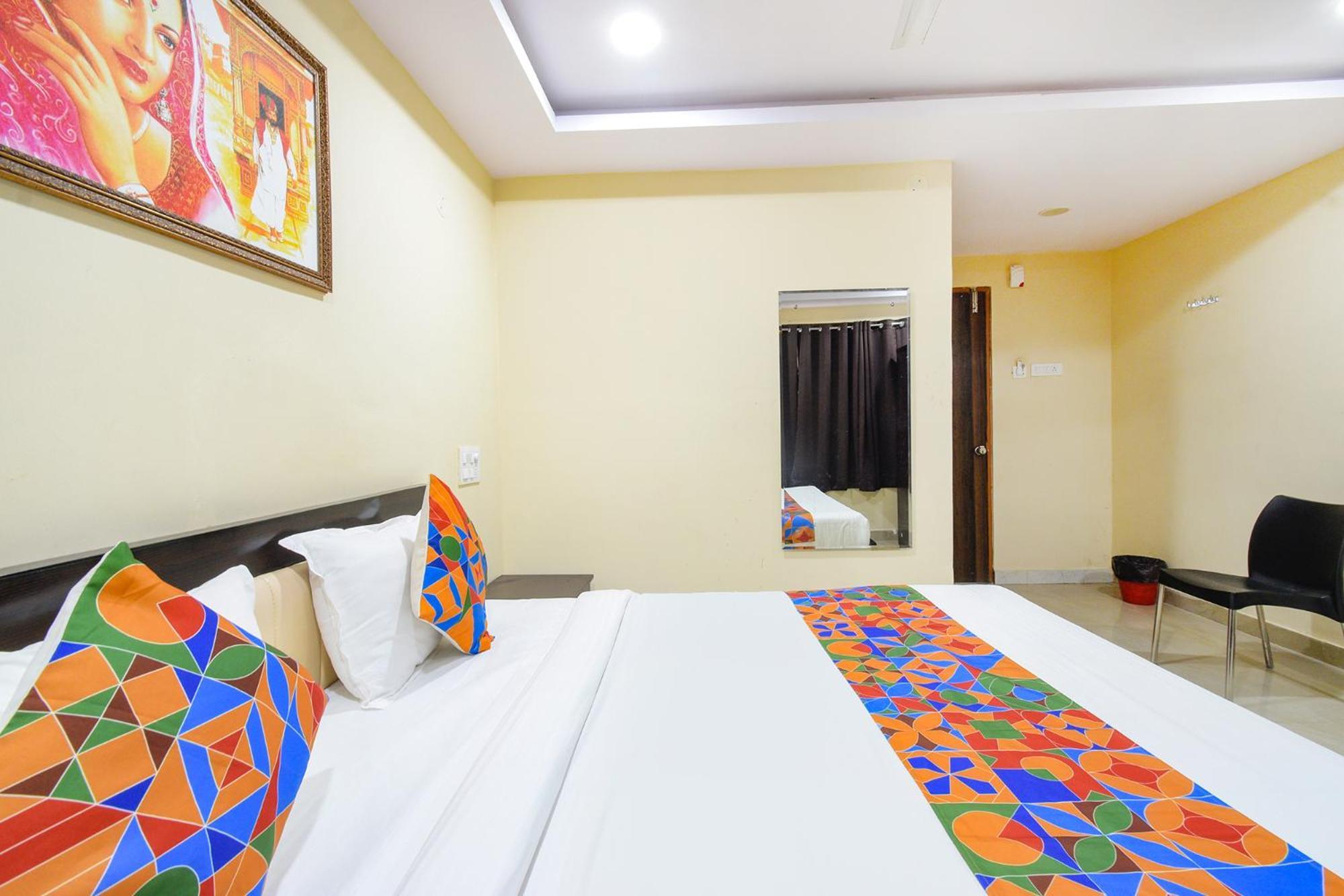 Fabhotel N Residency, Hitech City - 350M From Yashoda Hospital, Hitech City Hyderabad Eksteriør billede