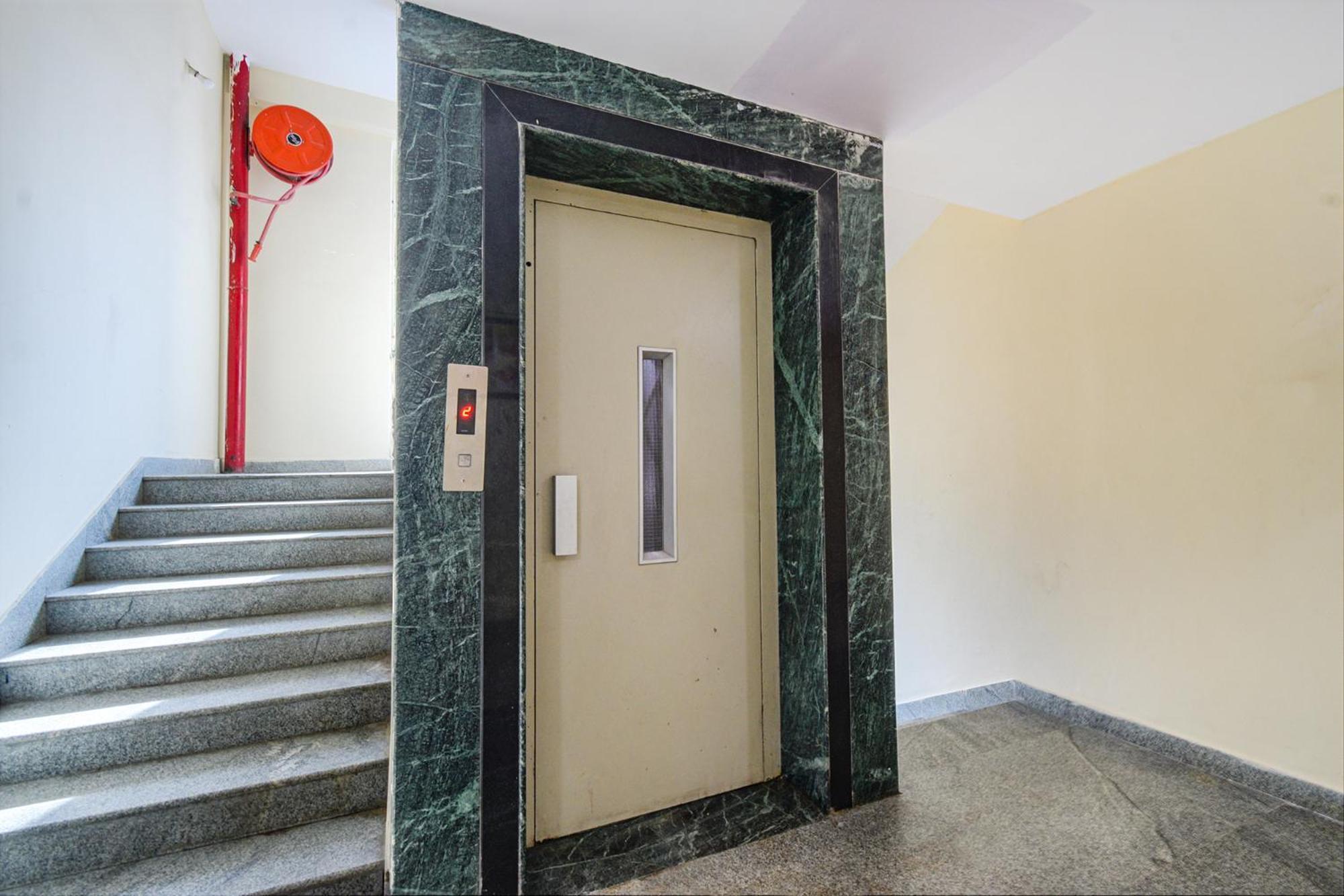 Fabhotel N Residency, Hitech City - 350M From Yashoda Hospital, Hitech City Hyderabad Eksteriør billede